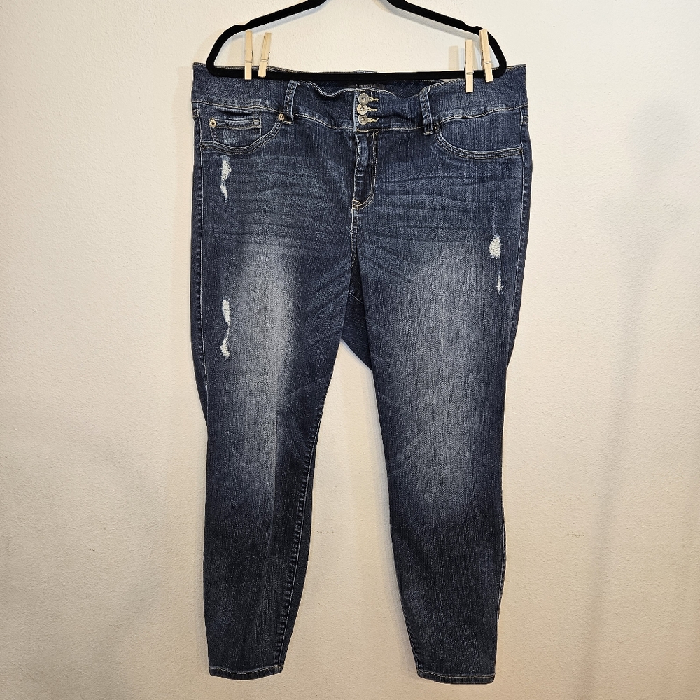 Torrid Jeans Sz 24R Dark Wash Distressed Straight Leg High Waist Casual Wear